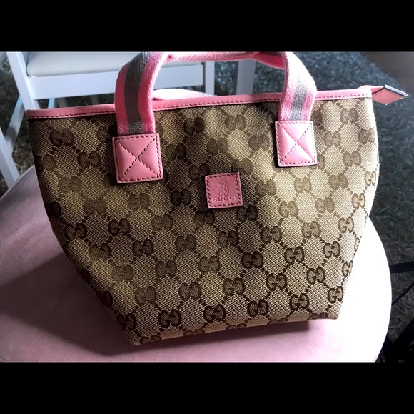 Gucci Handbags - Gucci handbag